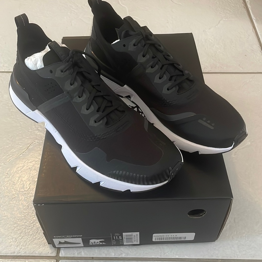 Brand new mens sneakers